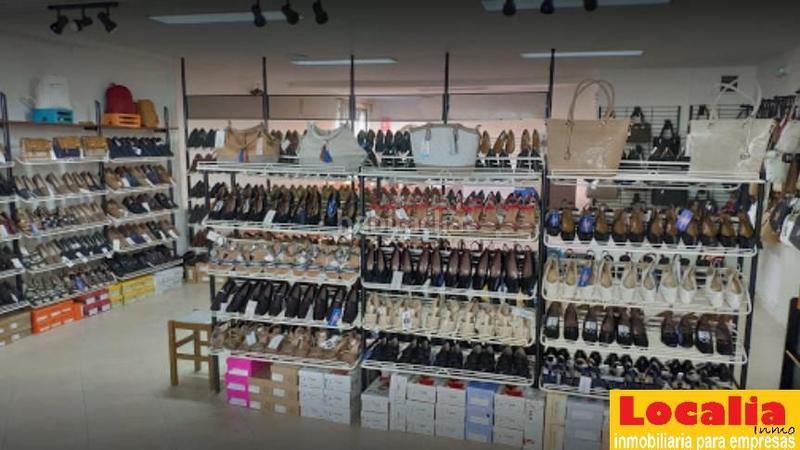 Foto fd207809-fb6b-4e49-aefb-d235a81ec215. Edificio localia inmobiliaria te propone este impresionante centro de comercios y restaurantes muy cerca de la capital del turismo rural 20 en Santillana del Mar