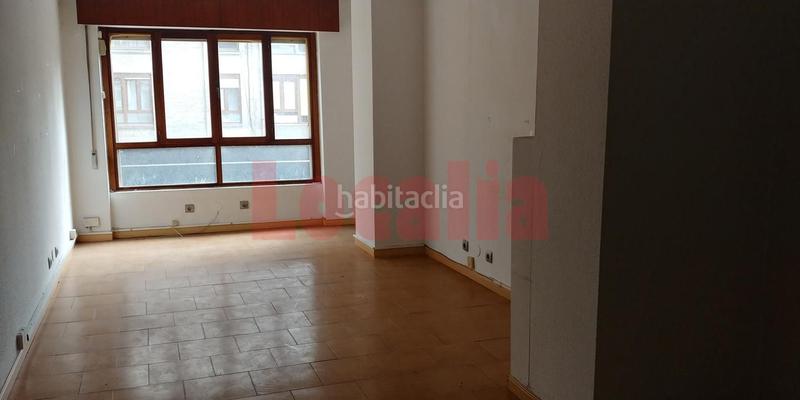 Foto 4ad74c4a-bc94-4809-acd3-fa8b27d71788. Miete büro in Numancia - San Fernando Santander