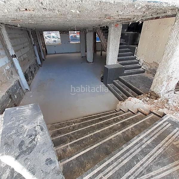 Foto f68d494e-d421-42e3-9d81-a6cc40ae5086. Lloguer local comercial a Puerto Chico Santander