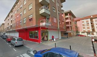 Lloguer Local Comercial  Avenida de españa. Localia inmobiliaria te ofrece amplio local comercial situado en
