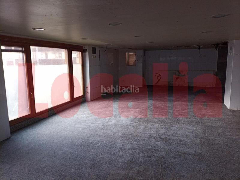 Foto 21a96f48-7a9a-48fd-b7a5-89d6efc0308d. Alquiler local comercial local multipropósito ubicado en maliaño con 160 m2, distribuidos en dos plantas de 80 m2/uno. el local está insonorizado, dispone en Camargo
