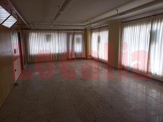 Business premise in Calle Marqués de Villapuente