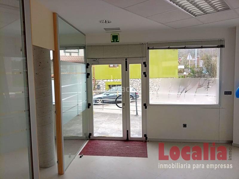 Foto c8e39493-ff47-41cb-abe5-ab6bdac9f0cc. Alquiler local comercial en Miengo pueblo Miengo