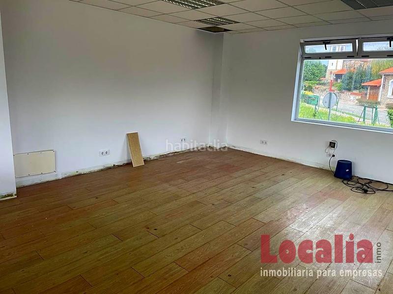 Foto a32508e3-6c30-4ad8-b976-1424ef1bc398. Lloguer local comercial a Miengo pueblo Miengo