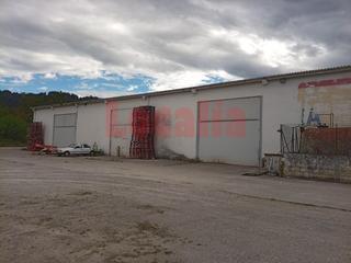 Location Bâtiment à usage industriel  N-611