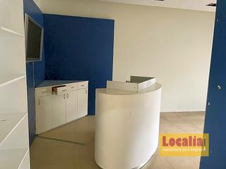 Lloguer Local Comercial a Puerto Chico. El local ideal para tu negocio en santander