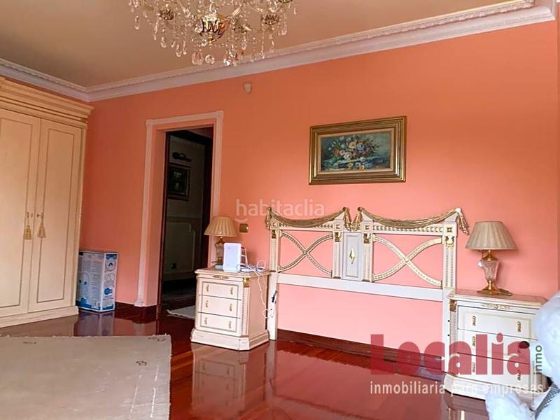 Foto 1fb3507f-a892-4e01-abf9-c16b52b227a1. Casa amb aparcament a Maliaño Camargo