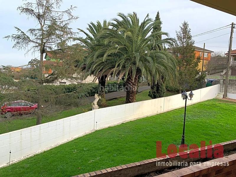 Foto a3347f2e-08c1-4a17-b72a-e357a3db43fc. Casa amb aparcament a Maliaño Camargo
