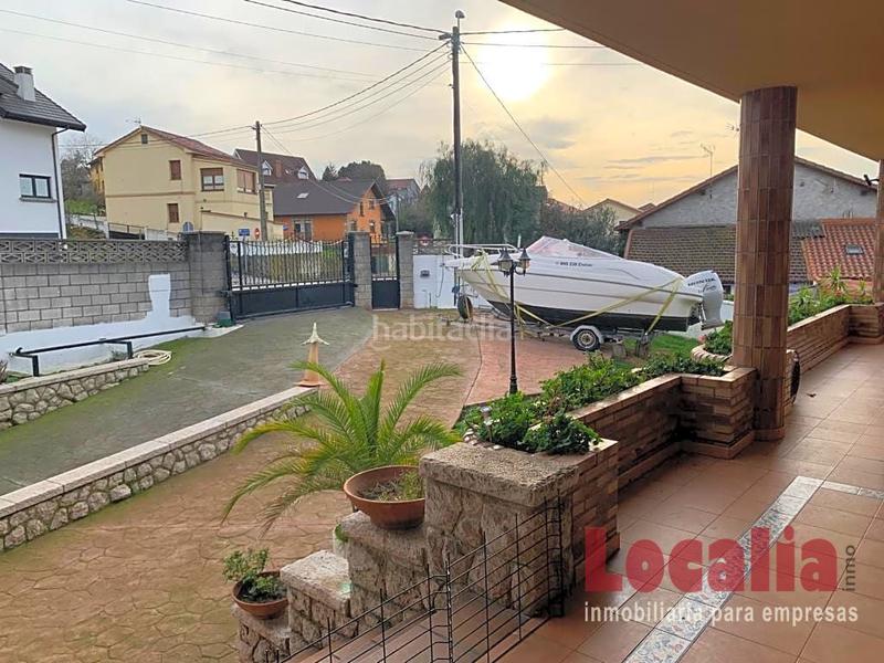 Foto ad972c28-97df-40e0-970b-fa138d0aba4b. Casa amb aparcament a Maliaño Camargo