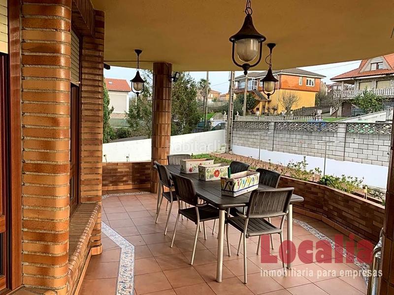 Foto b82085c5-b4d0-44e3-87e0-b4217a3a4276. Casa amb aparcament a Maliaño Camargo
