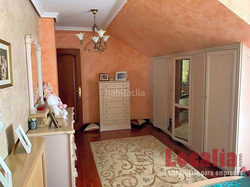 Foto e3d03576-ed8c-4fdd-8fc5-48c9a1cdc650. Casa amb aparcament a Maliaño Camargo