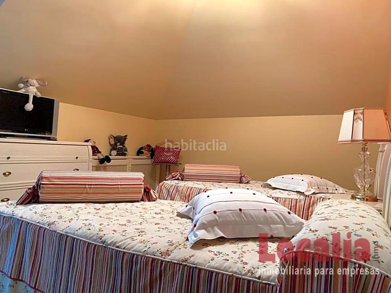 Foto e9e54fc4-36d6-463e-9c8c-7b93cdae6c49. Casa amb aparcament a Maliaño Camargo
