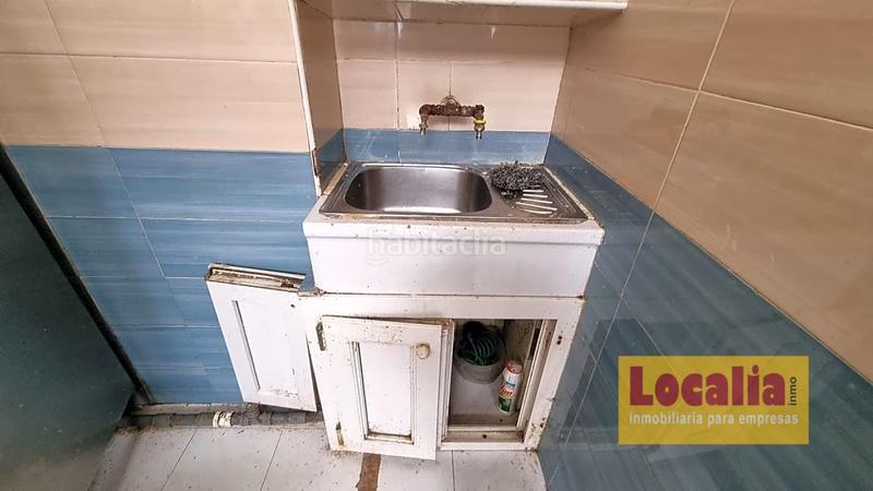 Foto 115ff0be-55b9-4a3f-8c94-e5e34df76df2. Lloguer local comercial a Puerto Chico Santander