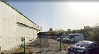 Bâtiment à usage industriel à Peñacastillo - Nueva Montaña. Amplia nave industrial en santander con patio