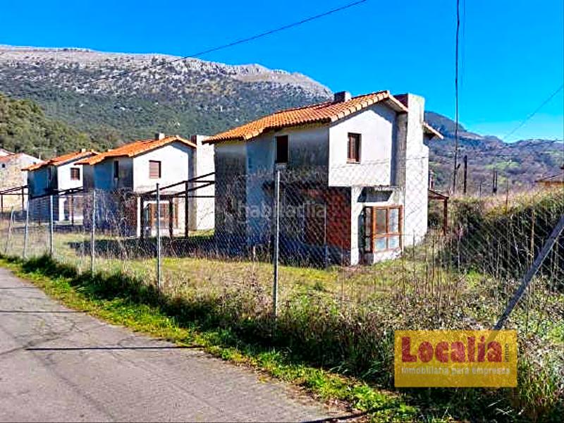 Foto 2ebadb09-3f5c-4d06-ac32-370002e14120. Terreno residencial obra residencial parada de chalets en cantabria en Ruesga