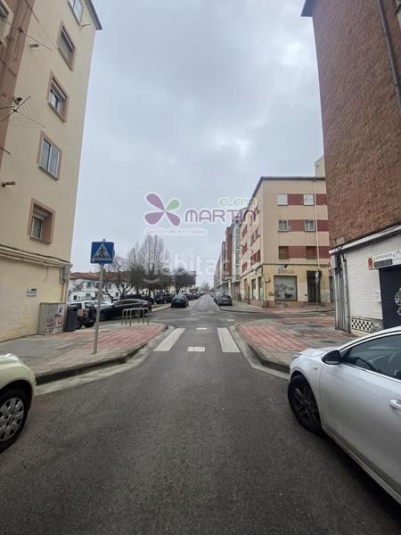 Foto b344d99e-a601-456b-95d6-d8d8033f24f4. Local comercial a San Julián - Barriada de Cortes Burgos