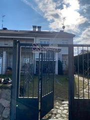 Casa aparellada  Calle san pedro cardeña. 252755 pareado en carcedo de burgos