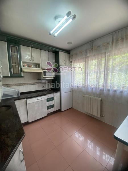 Foto ee9fb07b-6336-4686-bc01-44d59a300773. Casa adossada amb calefacció aparcament a San Pedro y San Felices Burgos