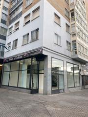 Location Local commercial  Calle nuestra señora de fátima. 252604 local en esquina con gran escaparate