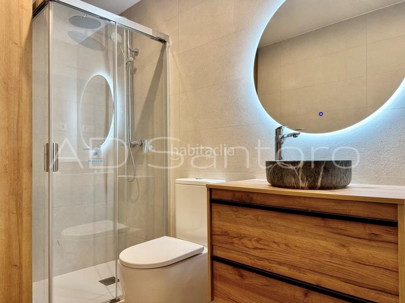 Foto 7a22e8e4-6f5b-4335-88a9-921597cbfe3c. Planta baja  en centro vila en Centrevila Vilanova i la Geltrú