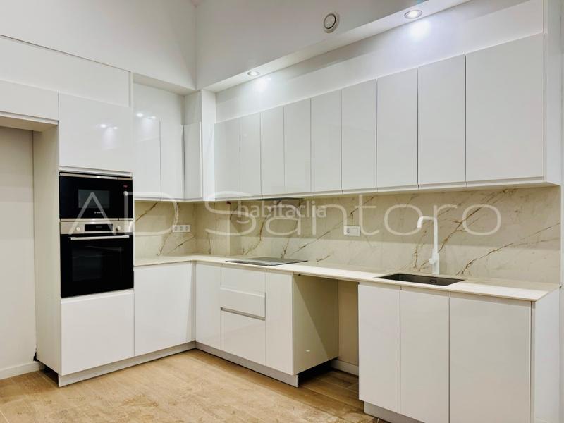 Foto 3bbd2dbf-b755-4c71-aef2-a42d8c744e94. Planta baixa a Centrevila Vilanova i la Geltrú