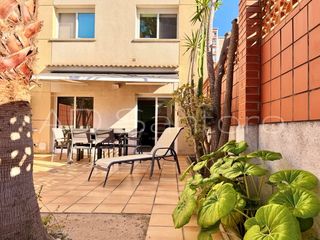 Maison jumelée à Molí de Vent. Amplia casa familiar a tres vientos en vilanova i la geltrú