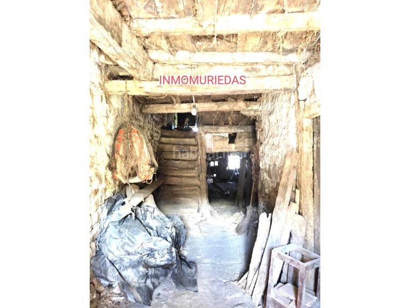 Foto 2acc4f00-905a-40c9-8756-7c051aa9e301. Casa adosada casa con jardín para reformar completamente en Selaya