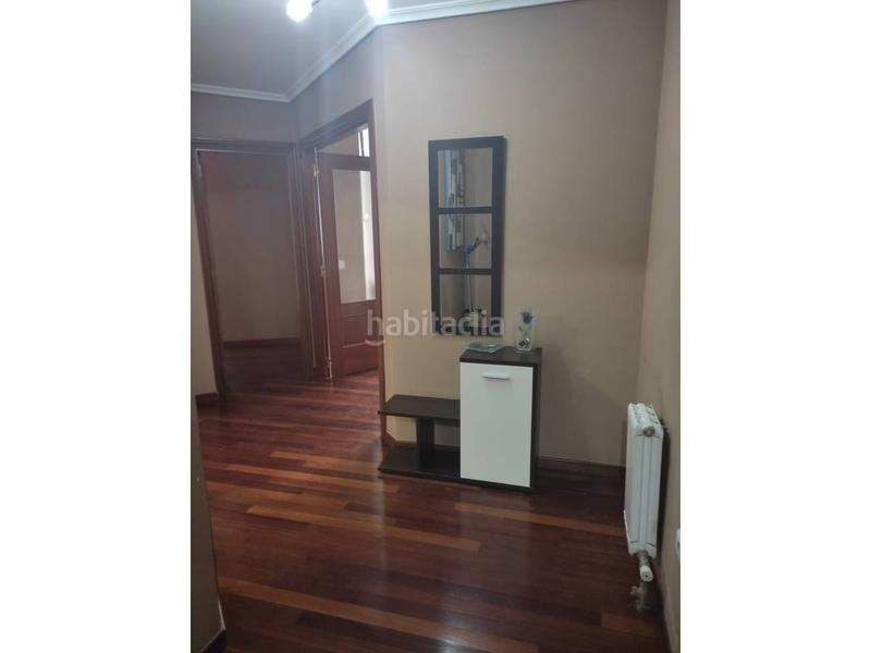 Foto a8909f19-c5af-4796-b1d2-338a40e76a8f. Piso venta de piso en centro urbano Muriedasmaliaño en Camargo