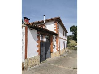 Masia a Aguilar de Campoo. Casa en venta en villacivio (aguilar de campoo)