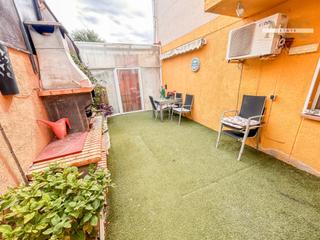 Casa adossada a Calle de d. anselmo puebla toledo 10. Chalet pareado en venta en camarena sobre parcela de 160 m2  dis