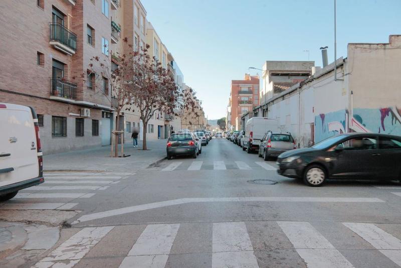 Foto 3bcb2b52-2ea4-4f62-8afd-1faafcbbef53. Edificio  en Gràcia Sabadell