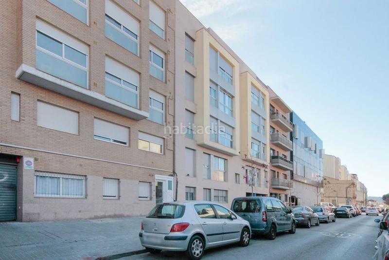 Foto 47f9b050-12d0-4324-8baa-25da2485f57c. Edificio  en Gràcia Sabadell