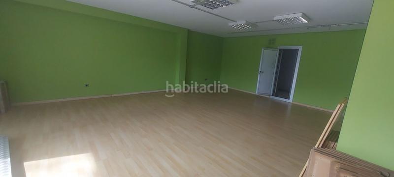 Foto b60425c0-e6f2-456e-9ea2-7af7b8b6b32a. Local commercial dans Zona Industrial Barberà del Vallès