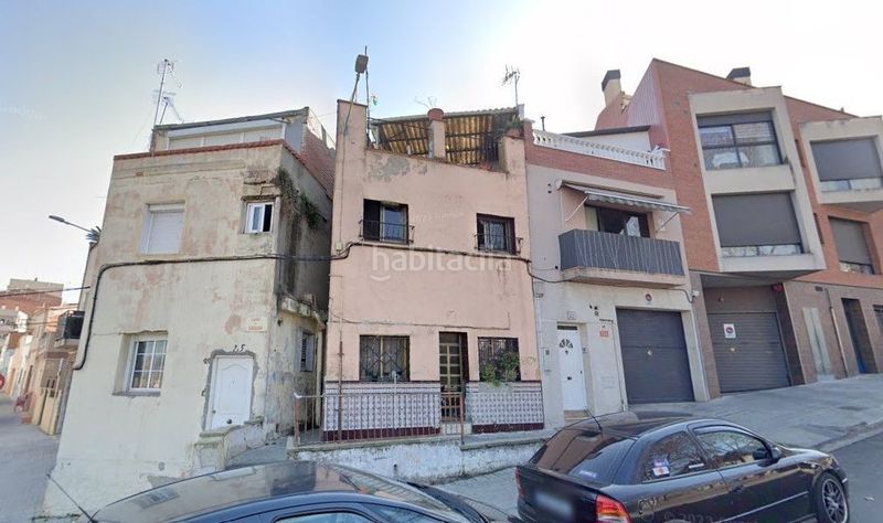Foto 345cb185-6d3c-461c-b54c-fc4ece928a85. Casa a Can Puiggener Sabadell