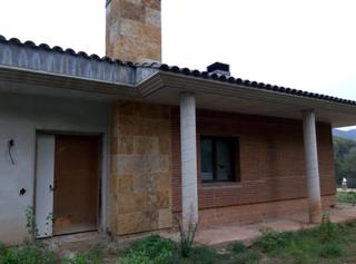 Maison à Vacarisses. Casa aislada en construcción