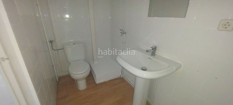 Foto 3903f7eb-9ae4-4e05-9148-2a3e48985cbb. Alquiler local comercial magnífico local en alquiler en el centro ! en Barberà del Vallès