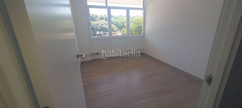 Foto 7af88dd7-8514-4ab5-b22c-170ea32492d8. Alquiler local comercial magnífico local en alquiler en el centro ! en Barberà del Vallès