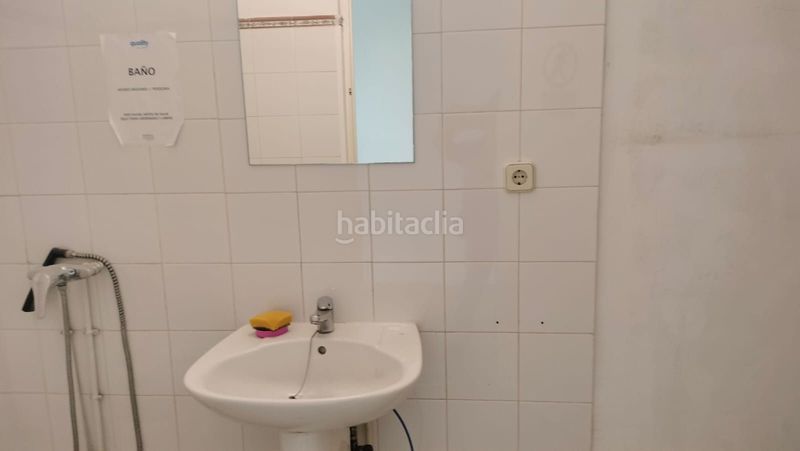 Foto c6577658-60db-44dc-915d-9b212cbc6198. Alquiler local comercial magnífico local en alquiler en el centro ! en Barberà del Vallès