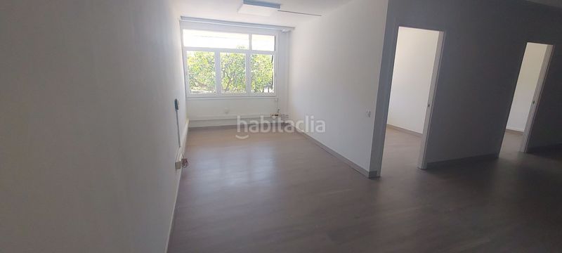 Foto cc396c4b-0419-4c6b-9140-029eaa5d180b. Alquiler local comercial magnífico local en alquiler en el centro ! en Barberà del Vallès