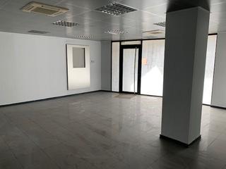 Local Comercial en Barri del Centre