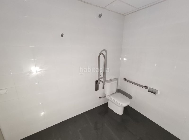 Foto bc13dd18-a995-40ea-ad8a-81d043096fab. Local commercial dans Sant Pere Nord Terrassa