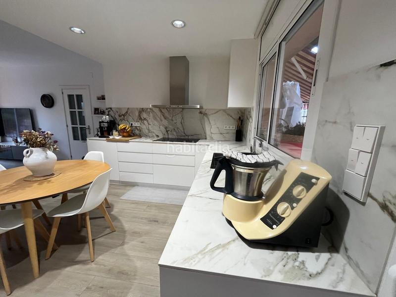 Foto d9a3d36d-a043-4f8c-bafa-79b785b9661c. Casa  reformada en el casco antiguo con parquing y espectacular terraza en Barberà del Vallès