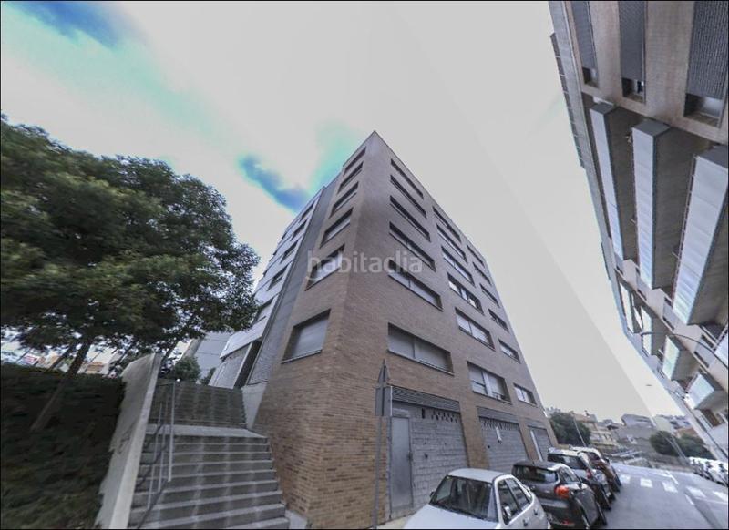 Foto 756d533c-f4c4-4e66-80aa-92f5ffc48288. Piso  en Roc Blanc Terrassa