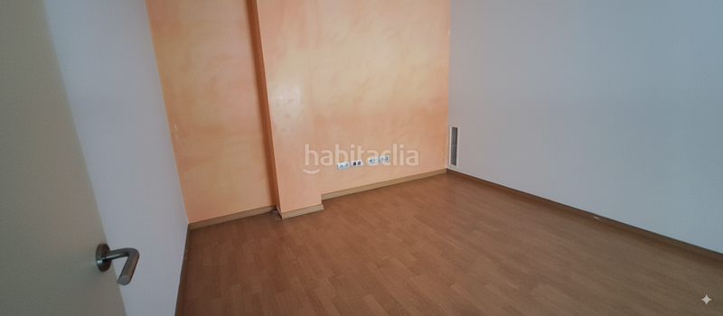 Foto 17ae4a0f-a084-4124-a8a1-78f6084af57e. Local commercial dans Zona Esportiva Terrassa