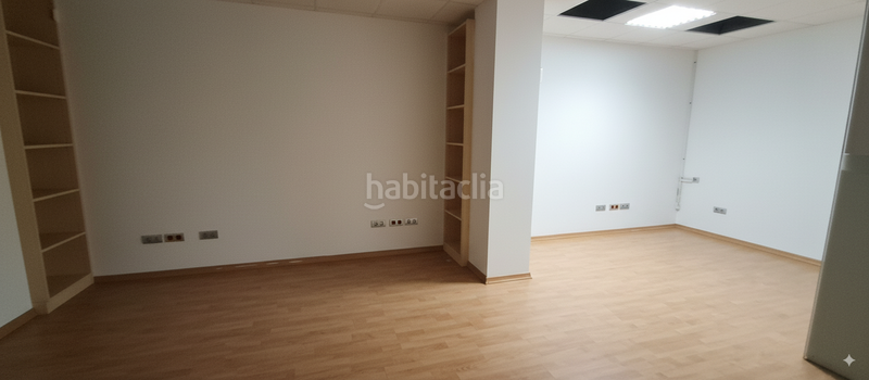 Foto 1cf34e25-6578-4725-90c7-4bb1d3a2261d. Local commercial dans Zona Esportiva Terrassa