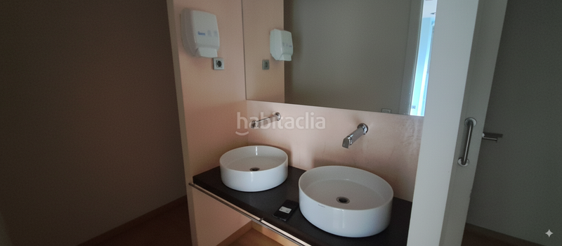 Foto 383b3e2e-d498-47c5-8ea7-9007620f3a5d. Local commercial dans Zona Esportiva Terrassa