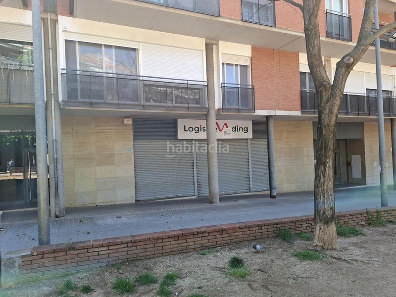 Foto b703bd3b-d39d-4a65-bf74-94ed82cbd010. Local commercial dans Zona Esportiva Terrassa