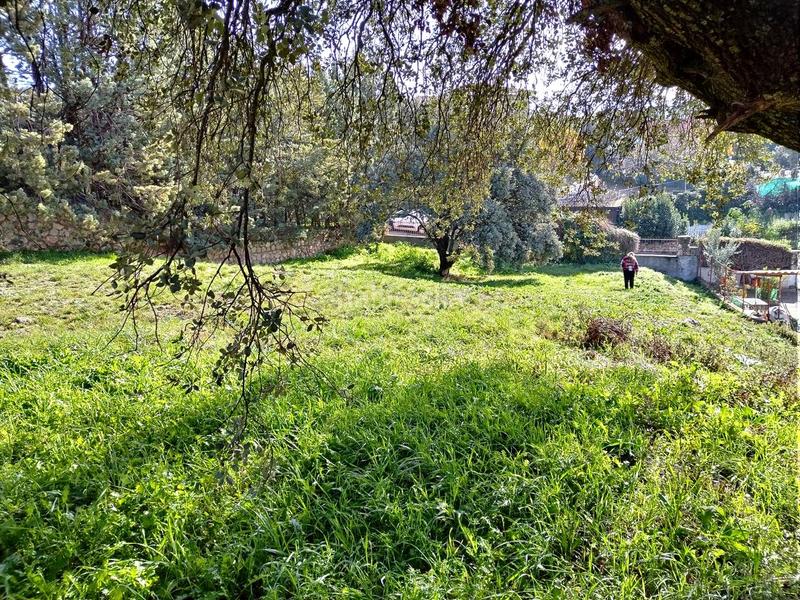 Foto ba8efda0-41bf-43a9-8dd2-46fa6123ad27. Terreno residenziale in Fuentenovilla