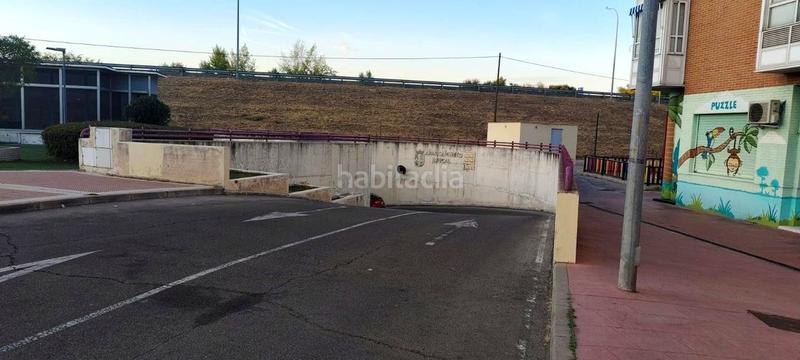 Foto bd53ad34-2244-490b-a01b-7b01be5ce37a. Parking voiture dans brasil 9 dans Veredillas Torrejón de Ardoz