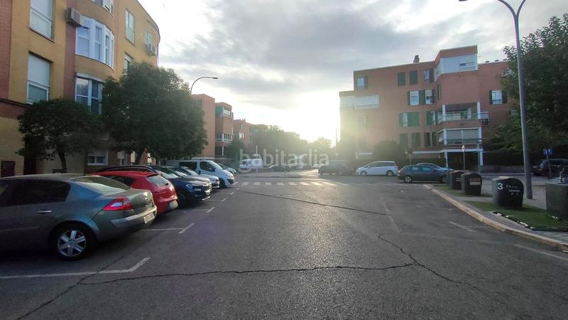 Foto a7c90a96-cecf-47d3-8968-d7753d500f39. Parking voiture dans de las fuentes 17 dans Centro Torrejón de Ardoz